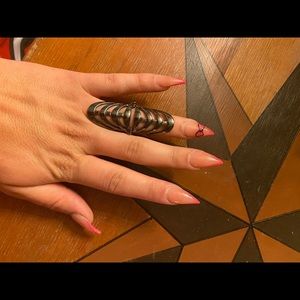 🍁 Black Metal Full Finger Ring